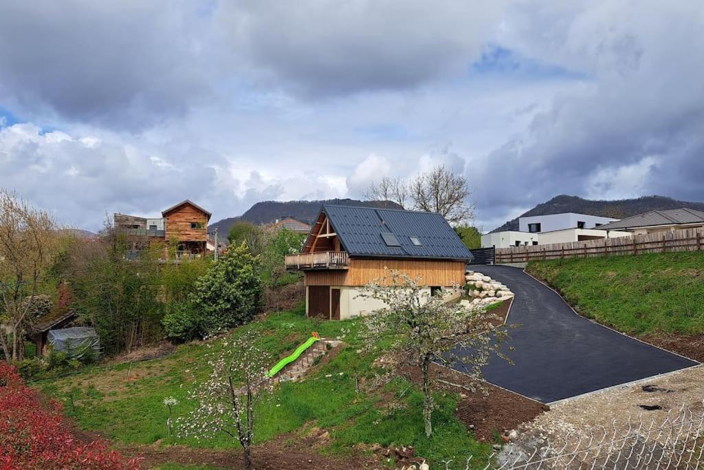 Climatise Grande Terrasse Parking Prive Chalet Coublevie